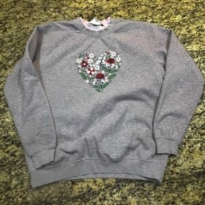 King Universal Grey Floral Heart Embroidered Sweatshirt Pink Collar Womens Large